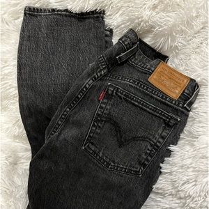 Levi’s Wedgie Straight - Size 26